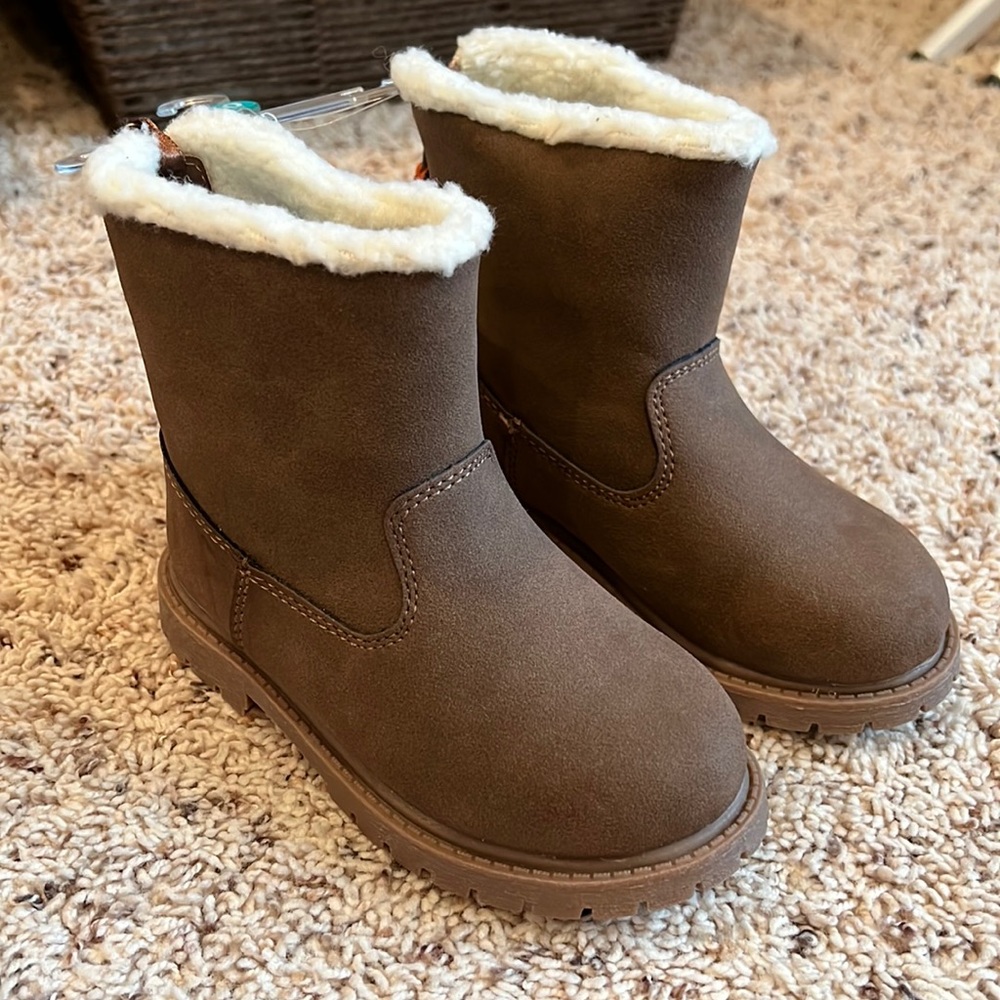 NWT Carter’s brand toddler boy’s brown dress boots size 10